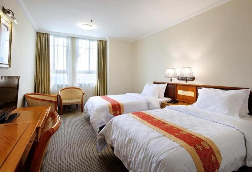 اتاق استاندارد با چشم‌انداز رودخانه, Nanfang Dasha