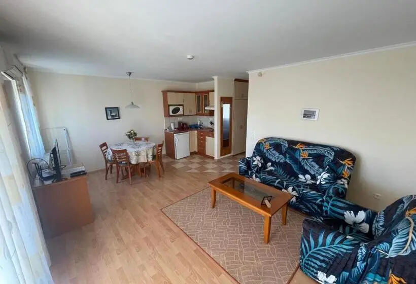 バルコニー付き１ベッドルームアパートメント, Garda Wellness Apartmanház