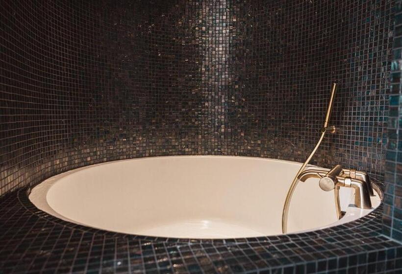 デラックスルーム, Château Laffitte Carcasset