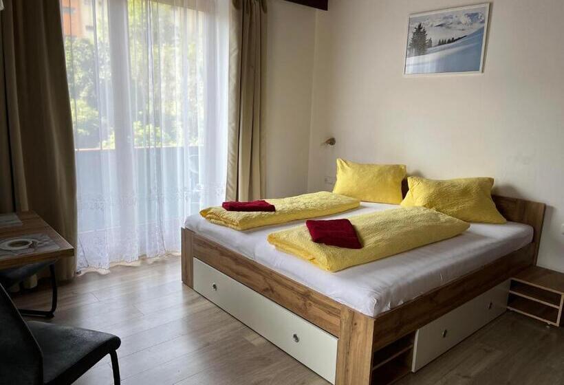 Семейный Номер, Pension Steiner, Matrei Am Brenner !!no Late Check In,no Breakfast!!