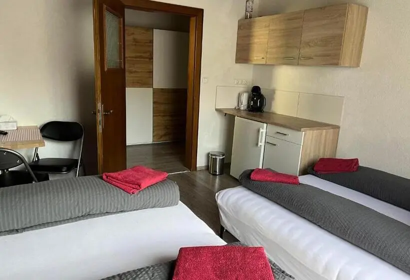 ベーシックトリプルルーム, Pension Steiner, Matrei Am Brenner !!no Late Check In,no Breakfast!!