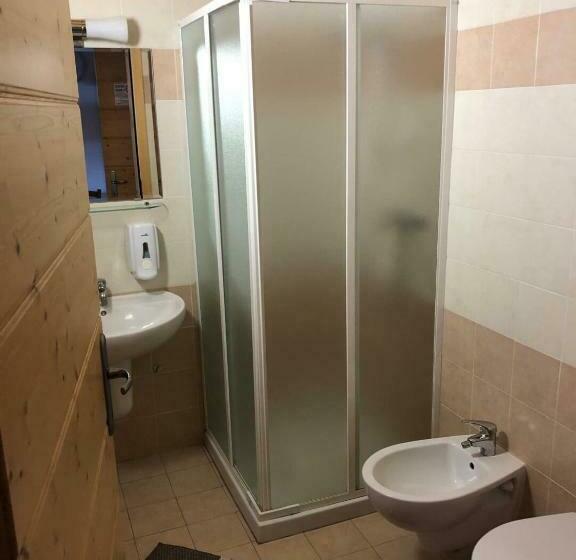 غرفة قياسية, El Malget