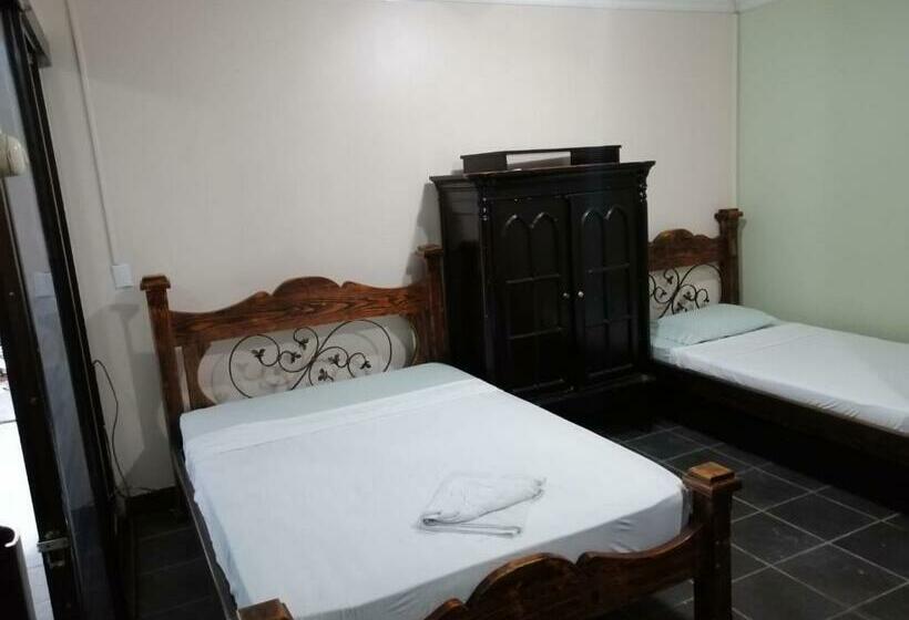 غرفة عائلية, El Tucan Alajuela