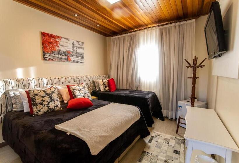 디럭스 트리플 룸, Pousada Geada De Campos