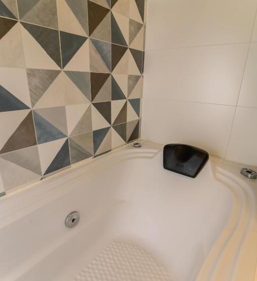 디럭스 트리플 룸, Pousada Geada De Campos