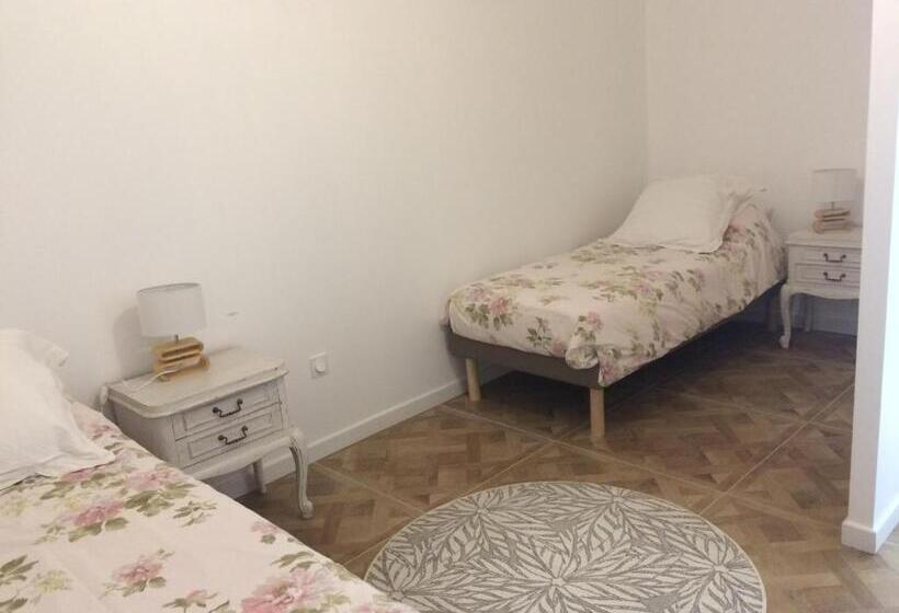 חדר משפתחתי סופריור, Les 3 Pigeons