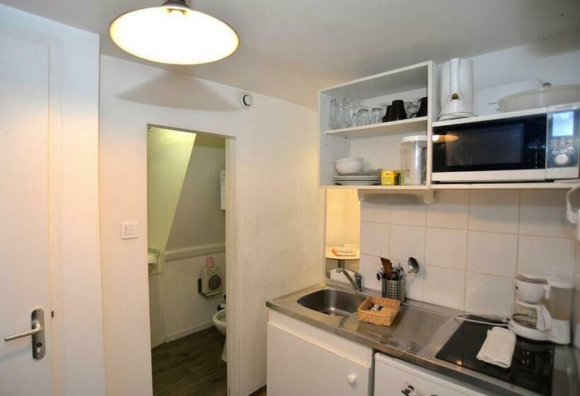 اتاق استاندارد سه نفره, Studio Péniche Centre Lyon Insolite