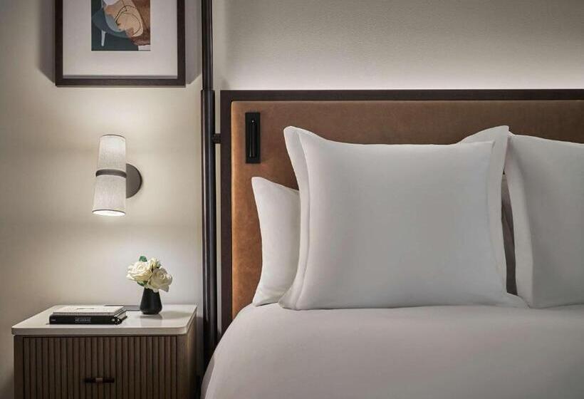 장애인을 위한 킹사이즈 침대 스탠다드 룸, Pendry Washington Dc The Wharf