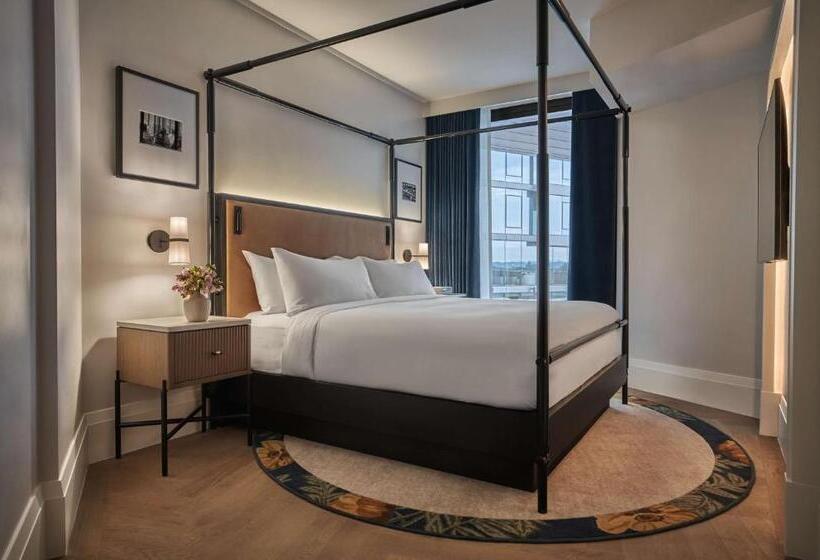 장애인을 위한 킹사이즈 침대 스탠다드 룸, Pendry Washington Dc The Wharf