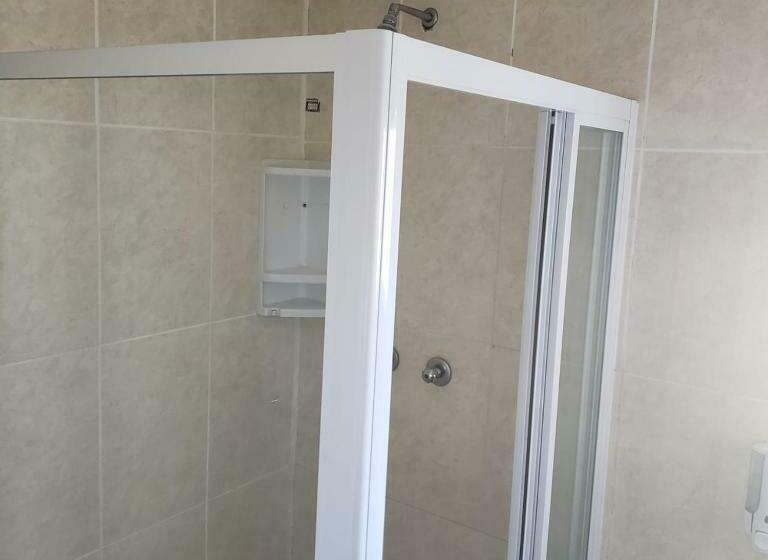 スタンダードルーム, 13 Maitland Road