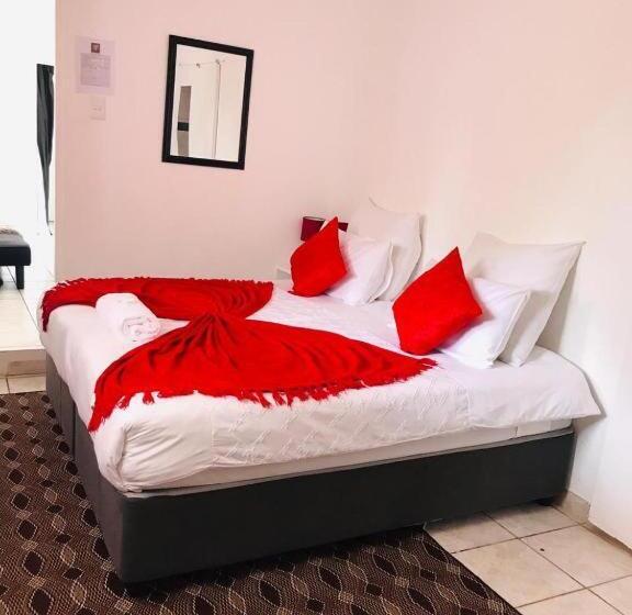 Номер Стандарт, Dwengu Guest House