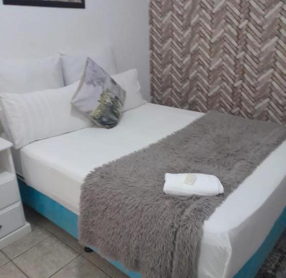 Номер Стандарт, Dwengu Guest House