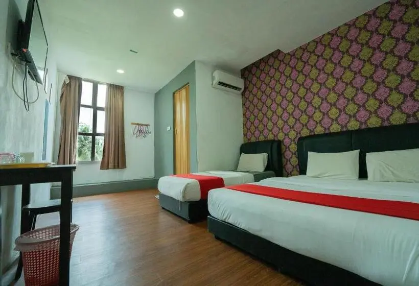 Deluxe Kolmen Hengen Huone, Mrj Hotel Wakaf Che Yeh 2