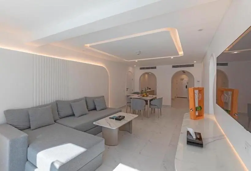 سوئیت رویال, White Hills Resort