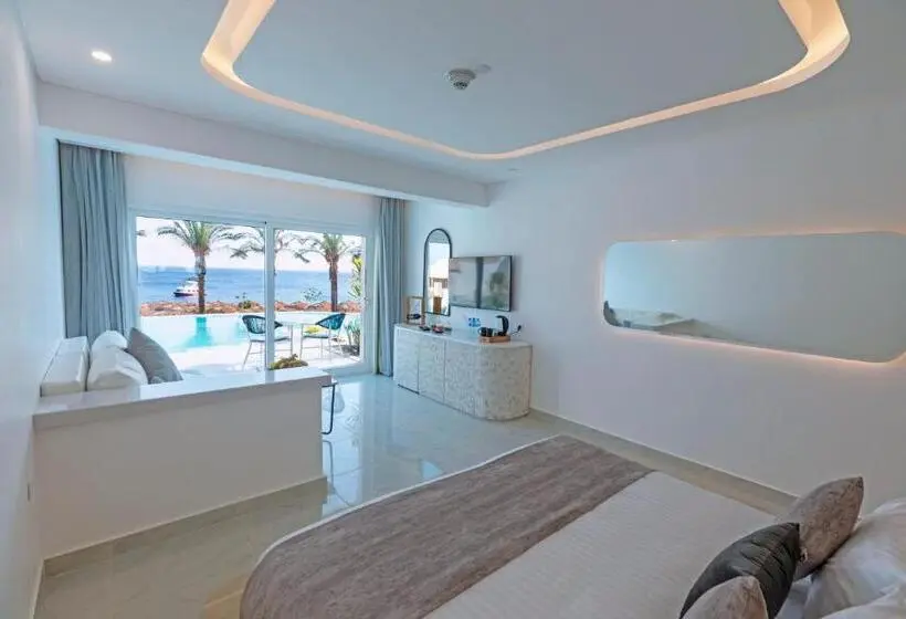 Club Suite