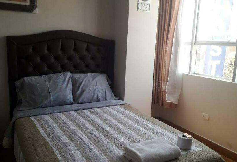 디럭스 룸, Hostal Pacífico Huánuco