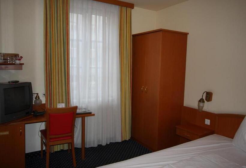 اتاق اکونومی یک تخته, Suite Hotel 900 M Zur Oper