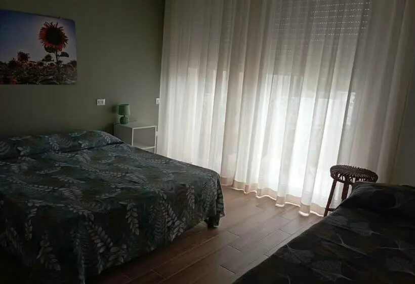 スタンダードトリプルルーム, B&b Salsedine E Girasoli