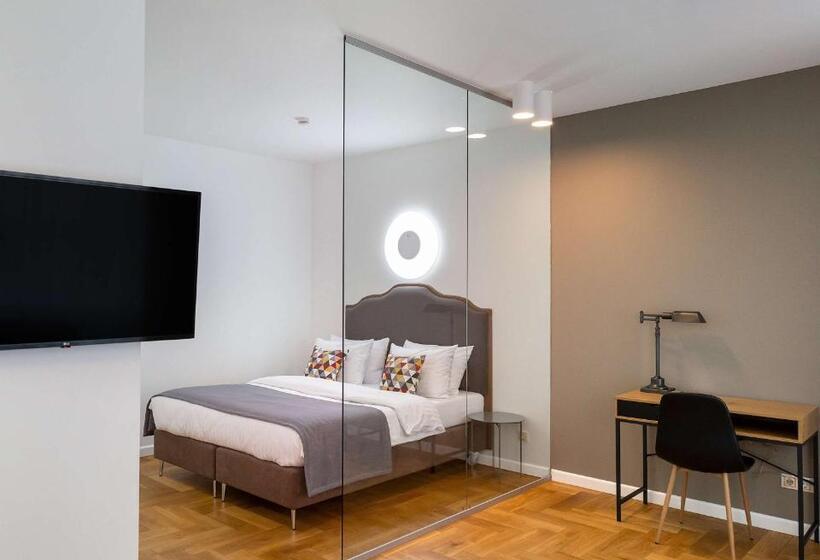 إستوديو قياسى سرير ملكى, Best Western Plus Market Square Lviv