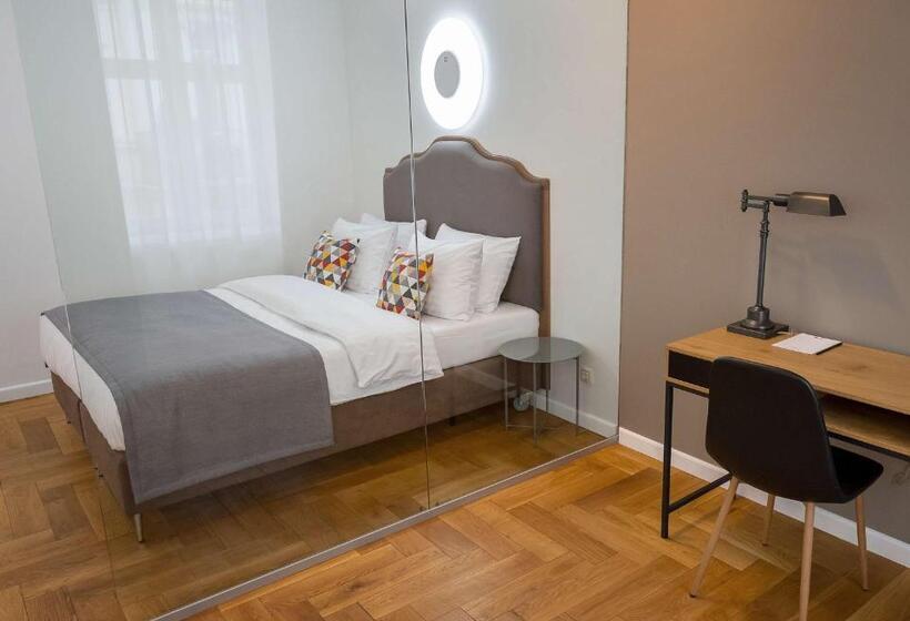 إستوديو قياسى سرير ملكى, Best Western Plus Market Square Lviv