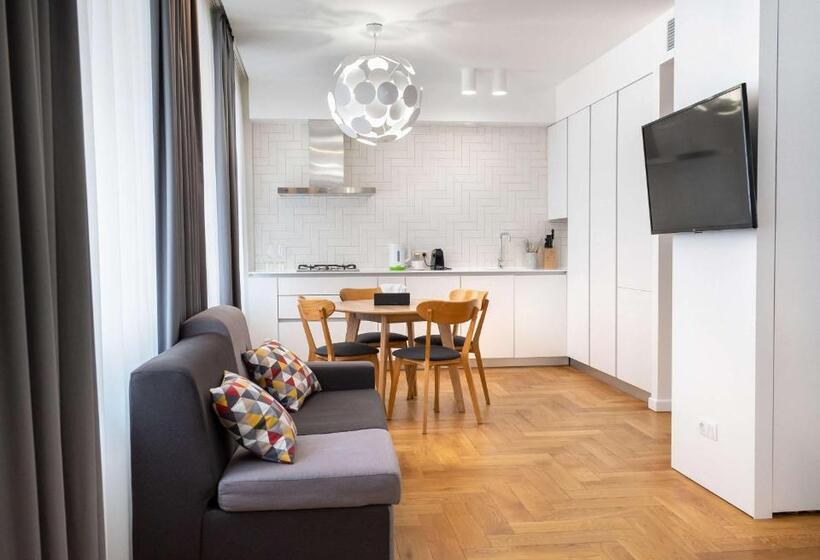 إستوديو قياسى سرير ملكى, Best Western Plus Market Square Lviv