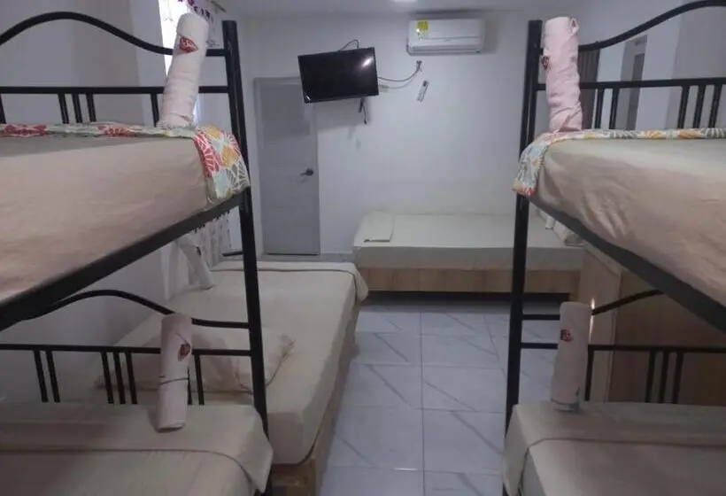 Perhehuone, Baruj Guajira Suit  Riohacha