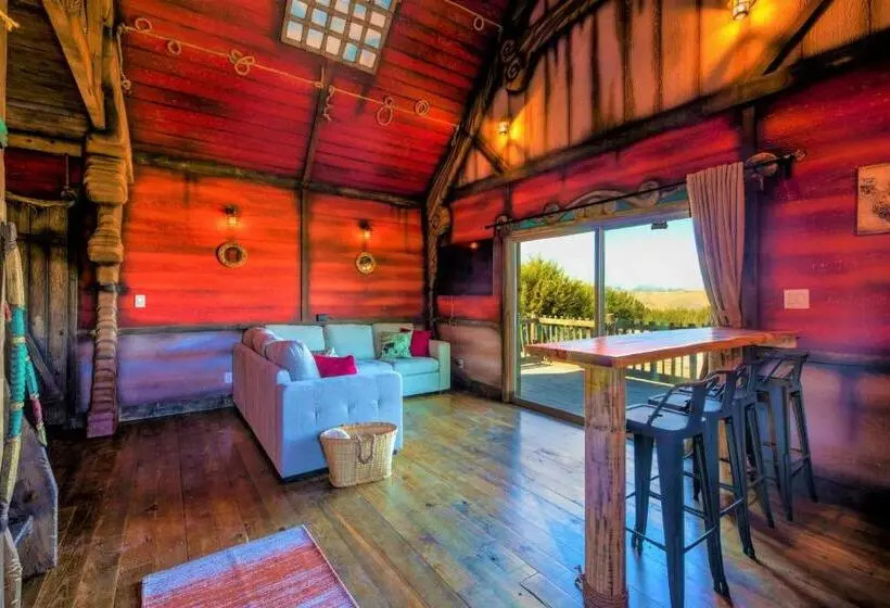 スーペリアスタジオ, Blue Hills Ranch