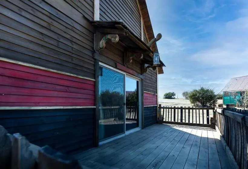 スーペリアスタジオ, Blue Hills Ranch