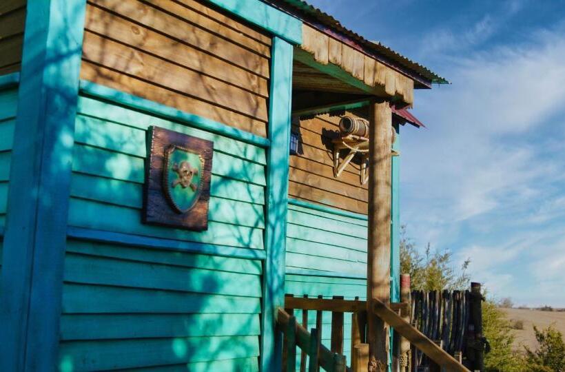 스탠다드 스튜디오 (전망), Blue Hills Ranch