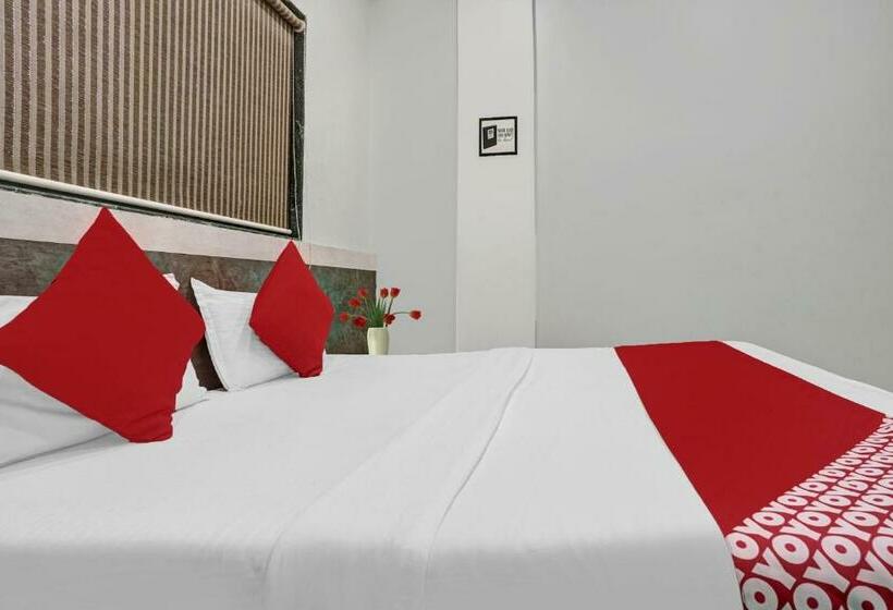 اتاق کلاسیک سه تخته, Flagship Hotel Chhaya