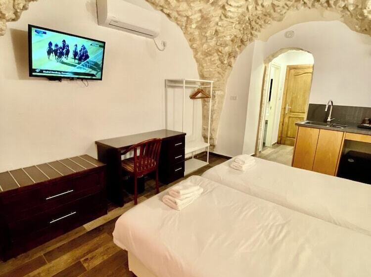 חדר סטנדרט, Petrakis Inn