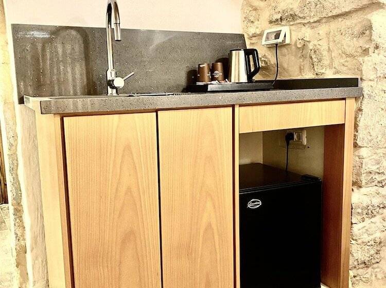 חדר סטנדרט יחיד, Petrakis Inn