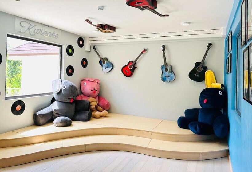 اتاق خانوادگی با چشم‌انداز دریا, Oblu Xperience Ailafushi  All Inclusive With Free Transfers