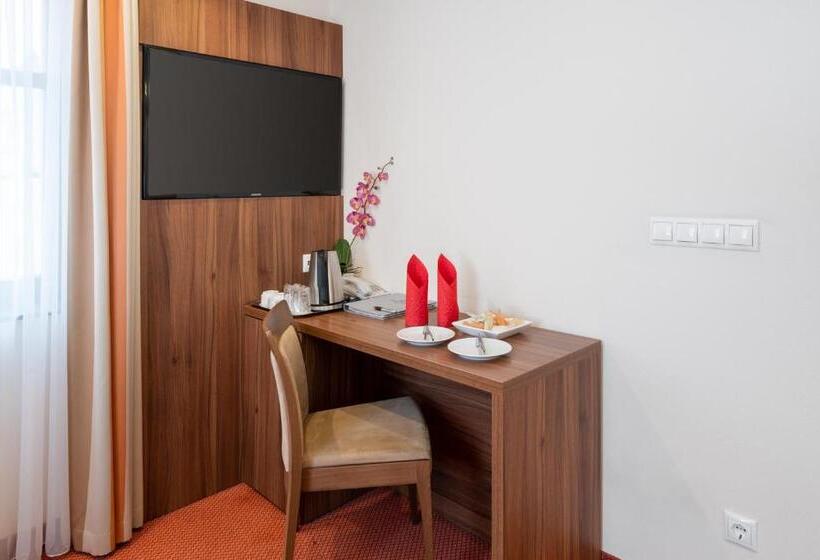 Полулюкс Повышенной Комфортности, Bükkös Hotel & Spa