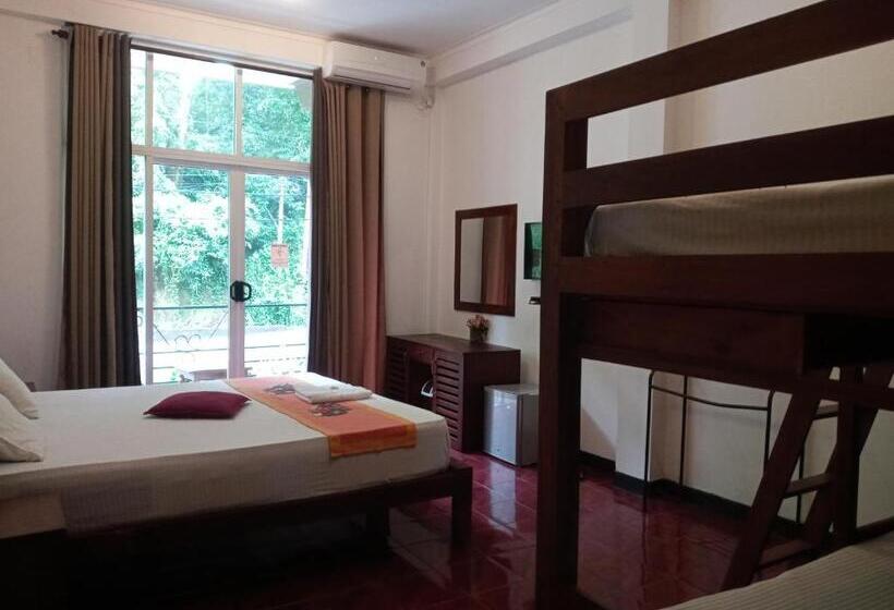 豪华三人间, Kandy Forest Villa