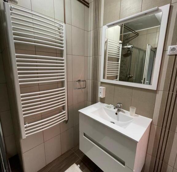 اتاق استاندارد, Guest House Luxotel