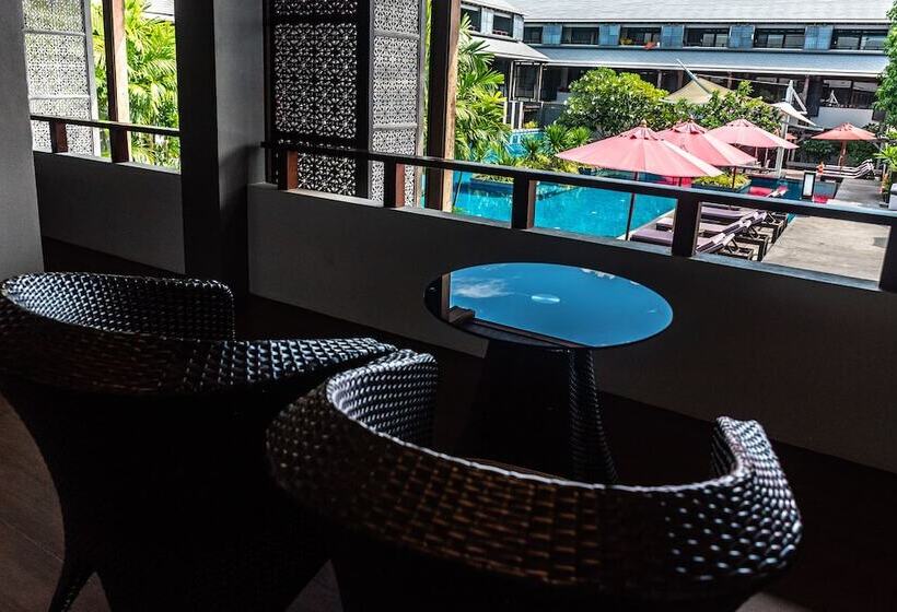 סוויטה משפחתית, Am Samui Palace