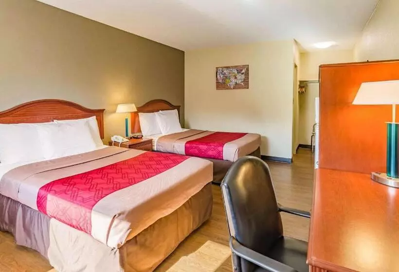 ２ダブルベッドのスタンダードルーム, Econo Lodge Lexington Downtown Near I81