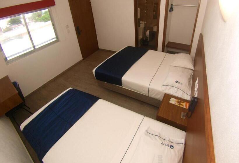 スタンダードルーム, Star Manzanillo