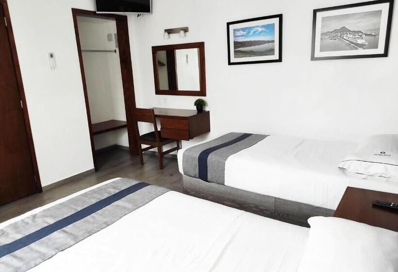 スタンダードルーム, Star Manzanillo