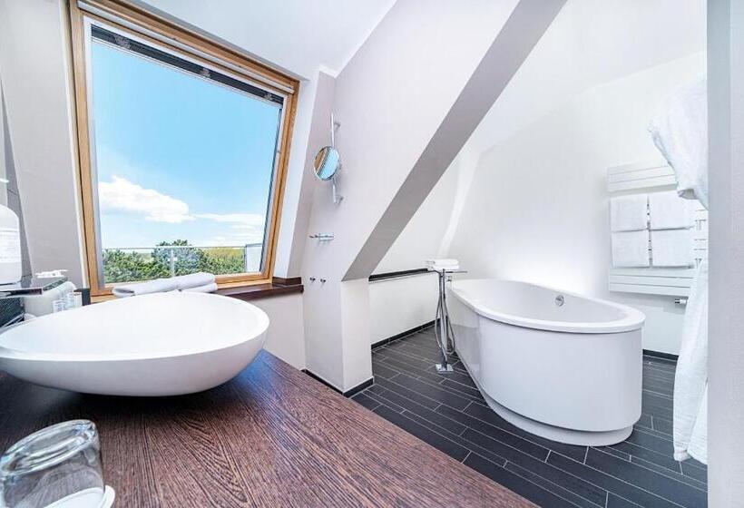 标准间, The Grand Ahrenshoop