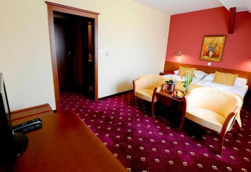 Номер Стандарт, Tilia