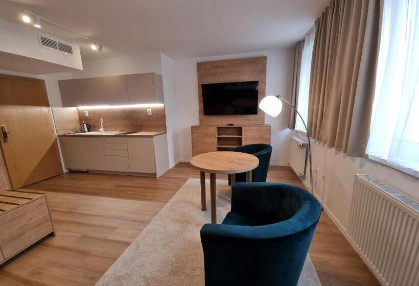 Студия Стандарт, Tilia