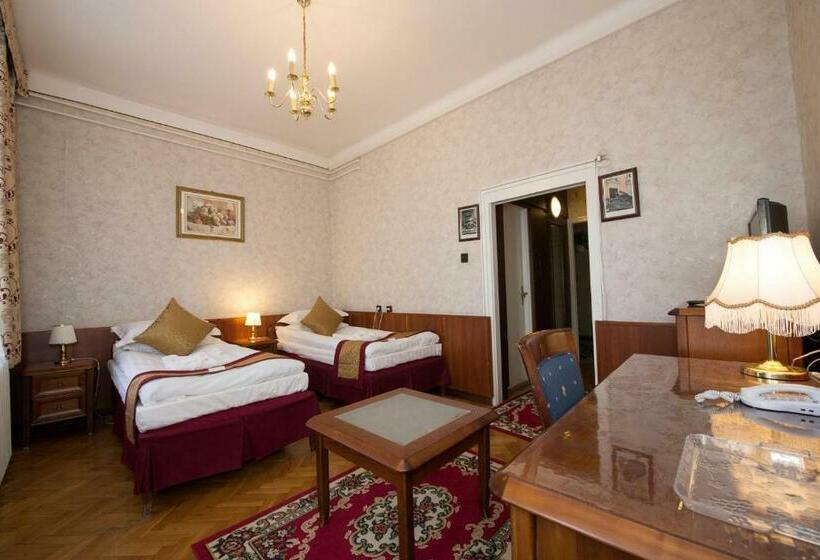 חדר סופריור, Tisza és Thermálfürdő