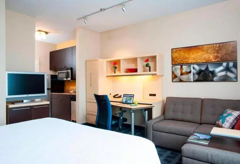 キングサイドベッドのスタンダードワンルーム, Towneplace Suites Des Moines Urbandale