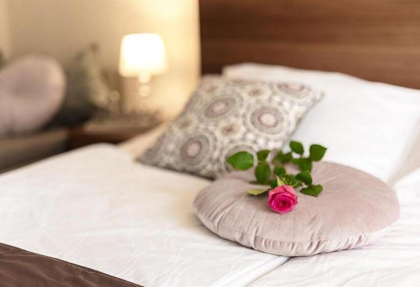 اتاق استاندارد با بالکن, Villa Aina Boutique