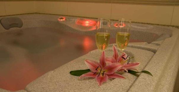 سوییت خانوادگی, Villa Aina Boutique