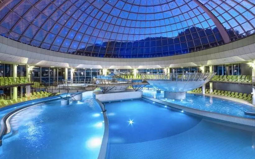 سوییت خانوادگی, Villa Aina Boutique