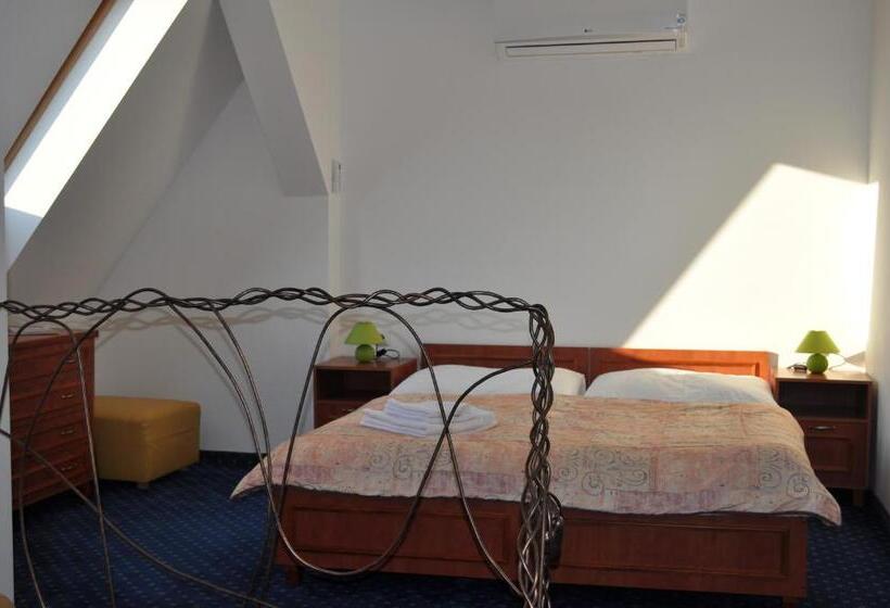 Семейный Номер, Penzion Aqua