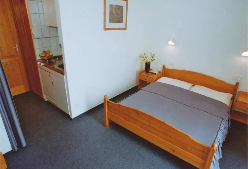 バルコニー付きスタンダードルーム, Wellness Hotel Kakadu